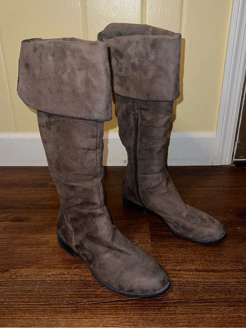Candies Over the Knee Taupe Faux Suede Boho Y2K Boots Size 8.5
